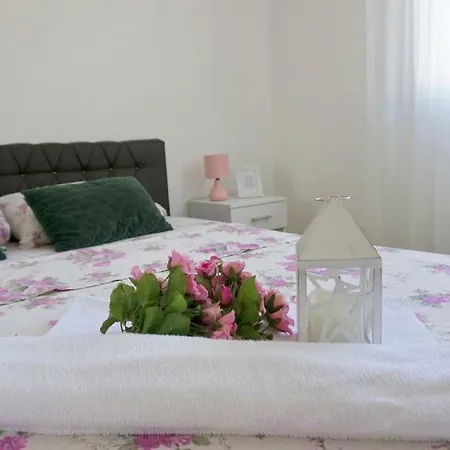 Nina Apartment