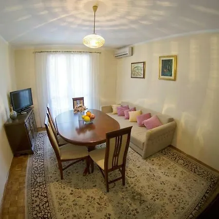 Nina * トレビニエ